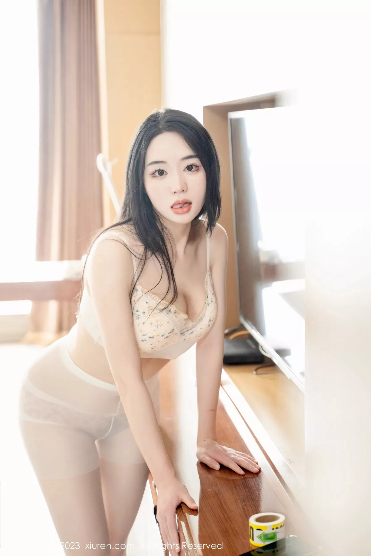 汐汐爱吃草莓写真