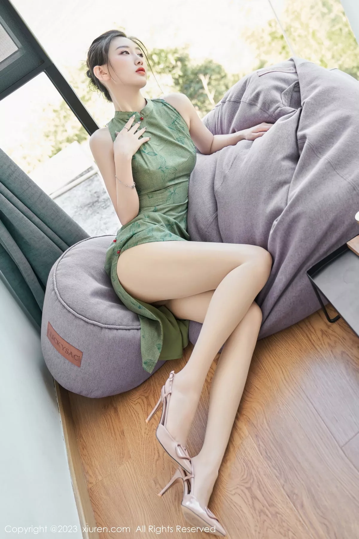 沈青黛写真