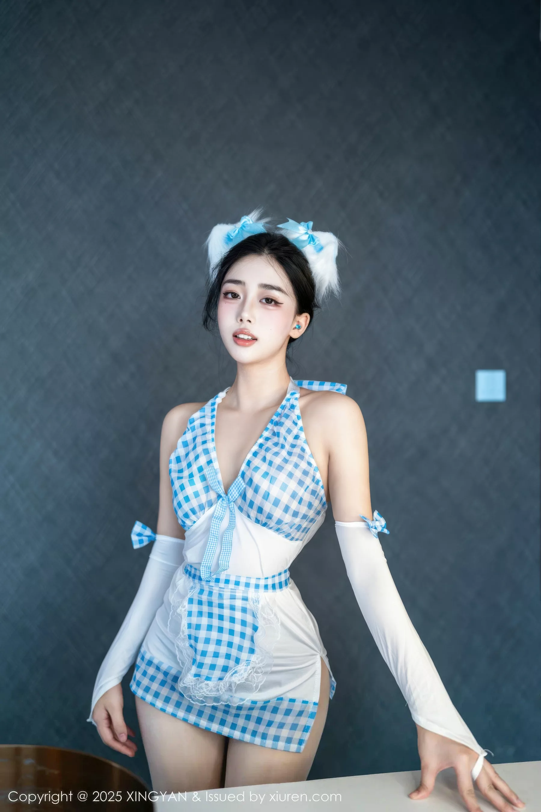 秀人集.com_[XINGYAN星颜社]VOL.399_模特阮福福性感蓝色格子裙配开档白丝秀曼妙身姿诱惑写真66P