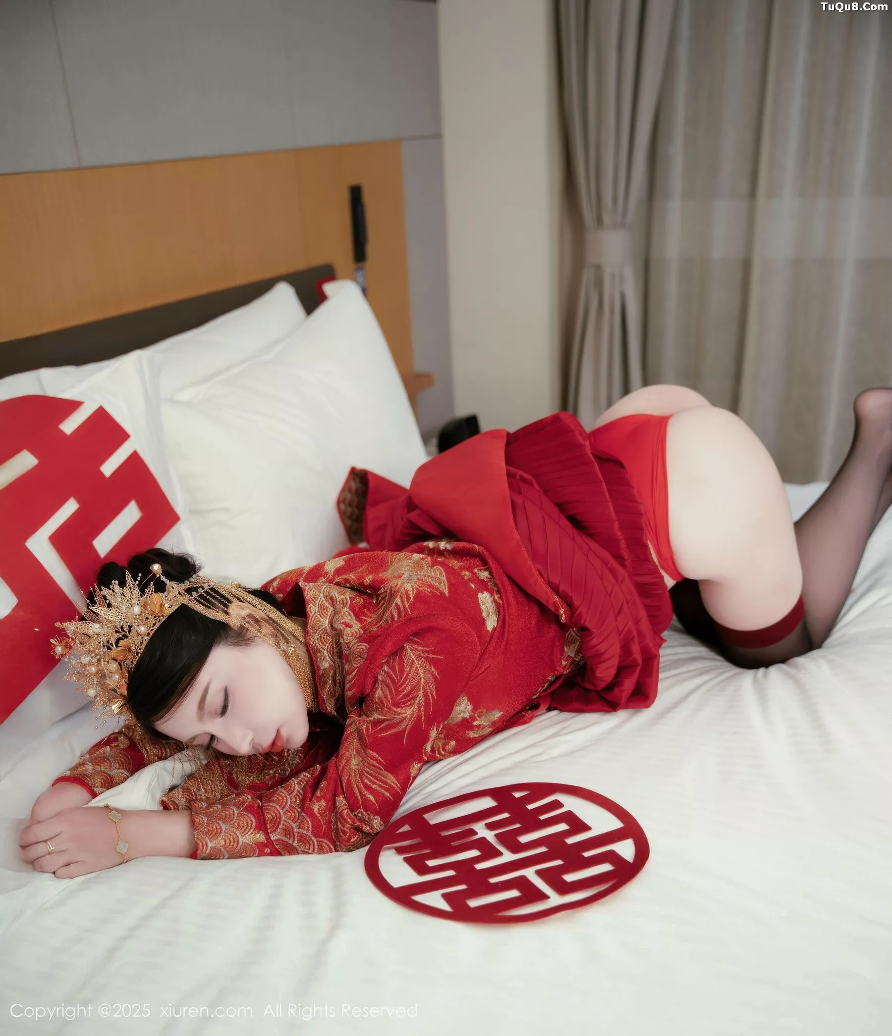 秀人集.com_[XiuRen秀人网]No.10865_模特小蛮妖Yummy性感红色新娘服配超薄黑丝秀完美身材诱惑写真66P