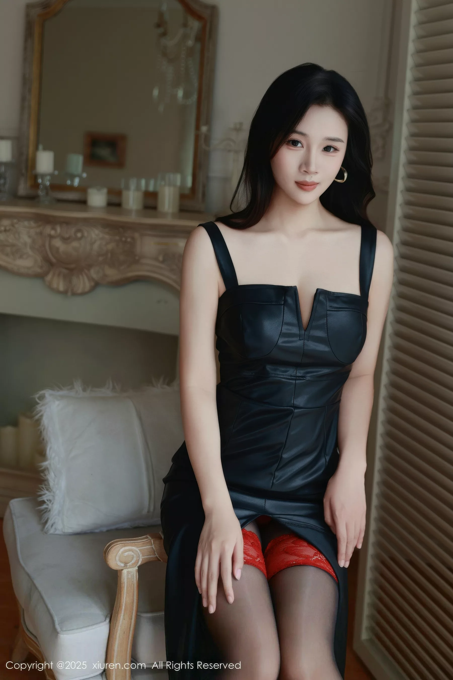 秀人集.com_[XiuRen秀人网]No.10885_模特南乔性感黑色皮裙露黑色内衣配黑丝裤袜秀白嫩肌肤诱惑写真72P