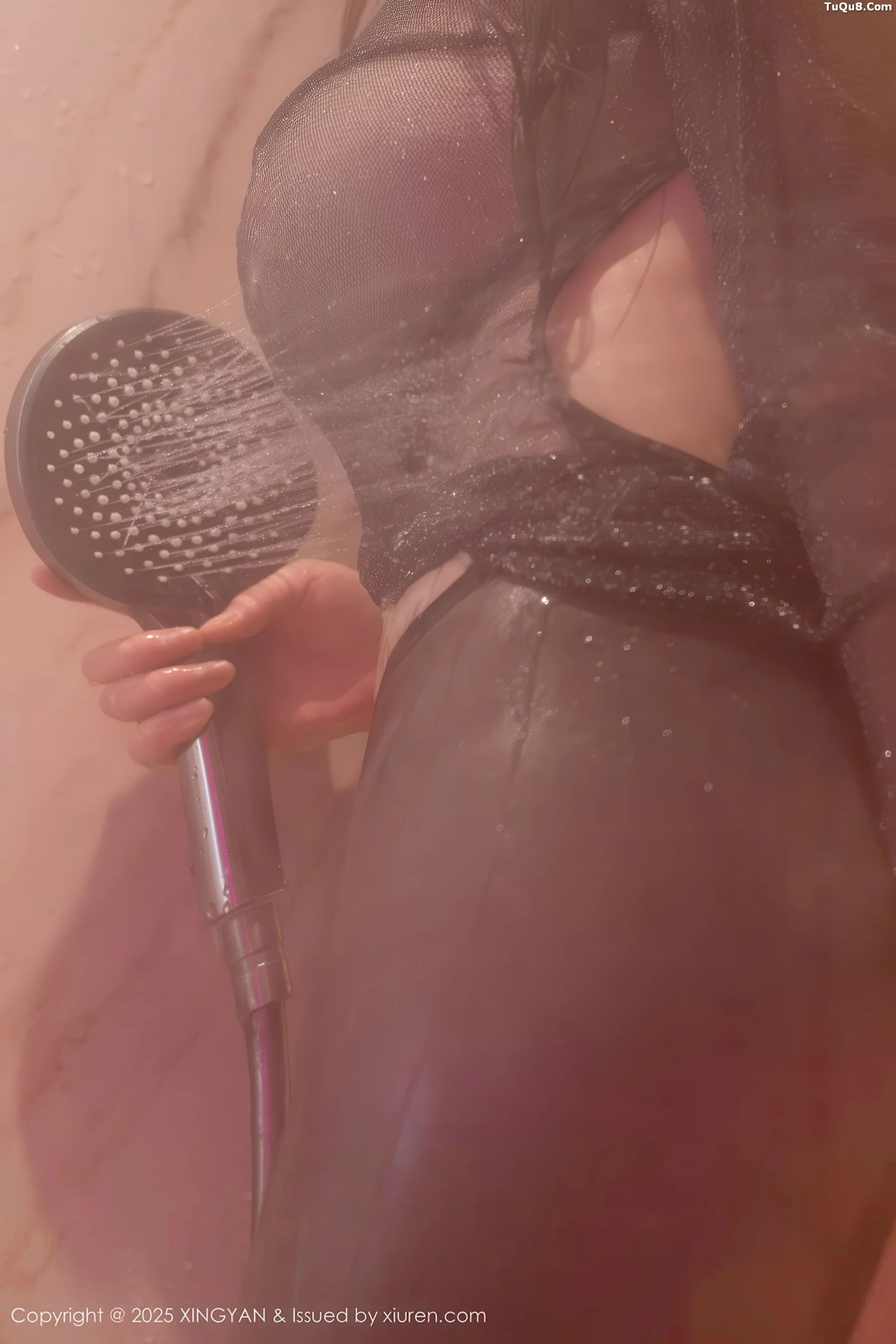 秀人集.com_[XINGYAN星颜社]VOL.424_模特沈南汐RuRu粉色连衣短裙+黑色薄纱服饰秀美腿诱惑写真71P