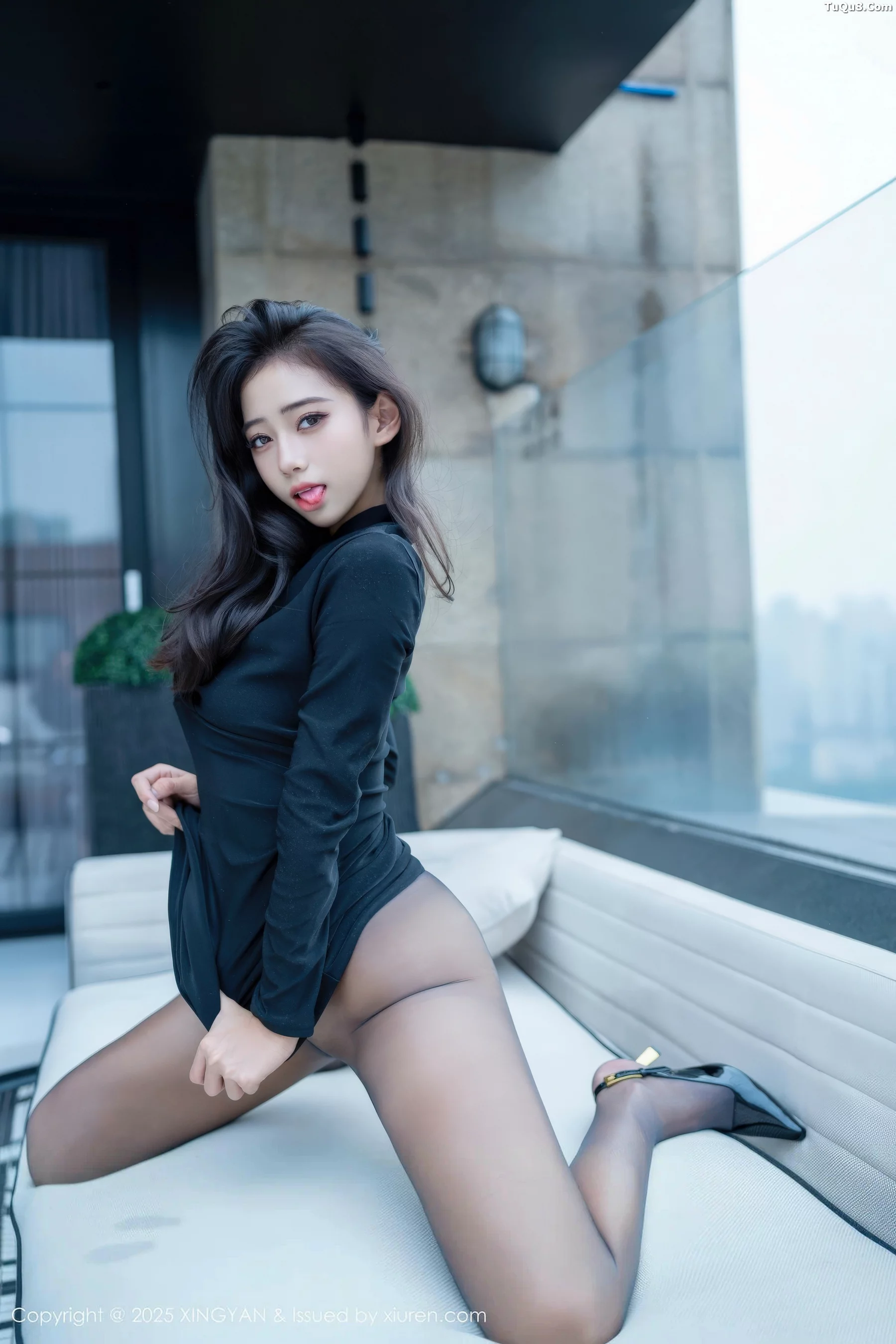 秀人集.com_[XINGYAN星颜社]VOL.426_模特时安安性感黑色连衣裙配超薄无内黑丝秀柔美身姿诱惑写真76P