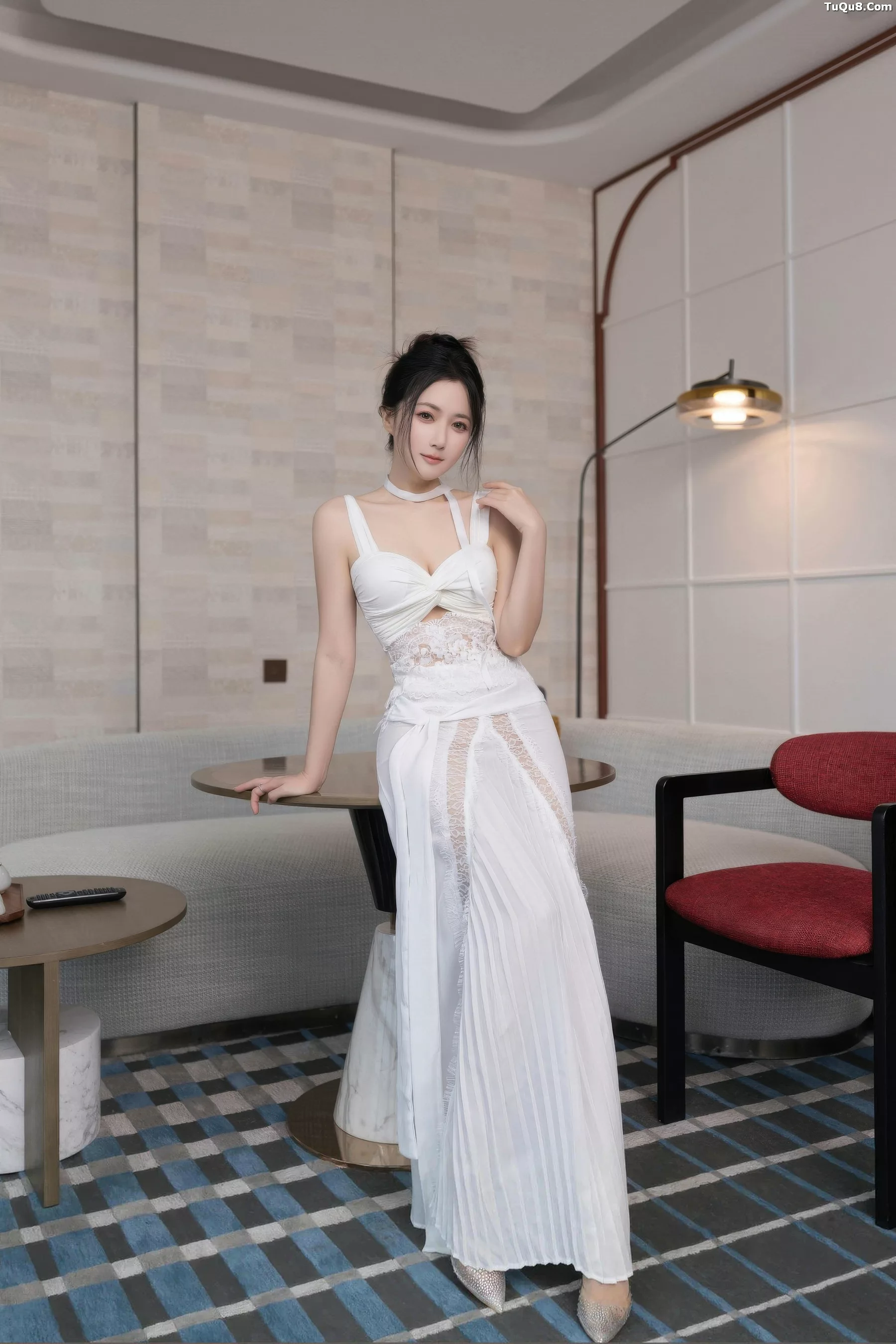 秀人集.com_[XiuRen秀人网]No.10911_模特鱼子酱Fish性感白色长裙配超薄无内肉丝秀曼妙身姿诱惑写真76P