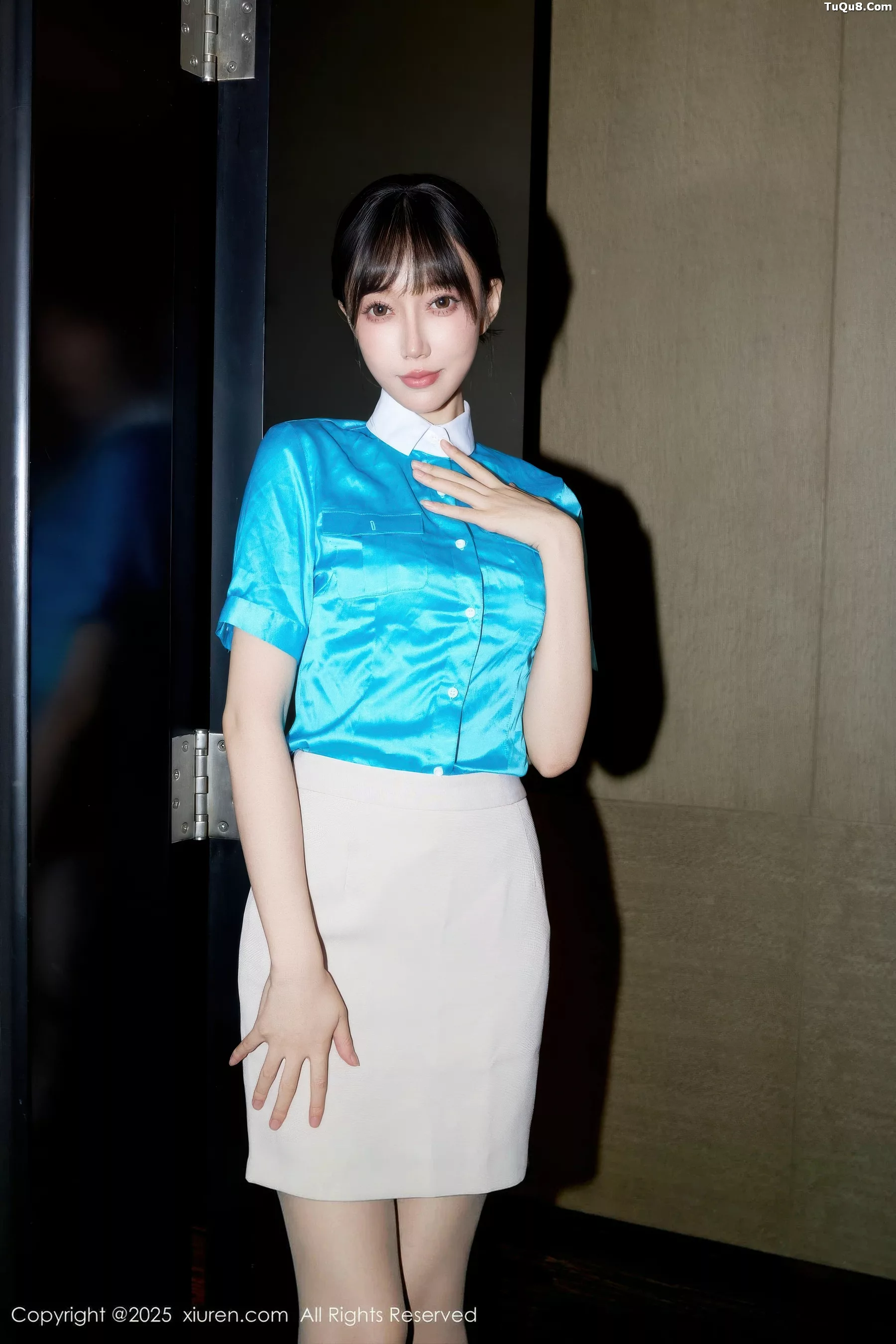 秀人集.com_[XiuRen秀人网]No.10914_模特玥儿玥er性感空姐制服露粉色内衣配超薄黑丝秀美腿诱惑写真62P