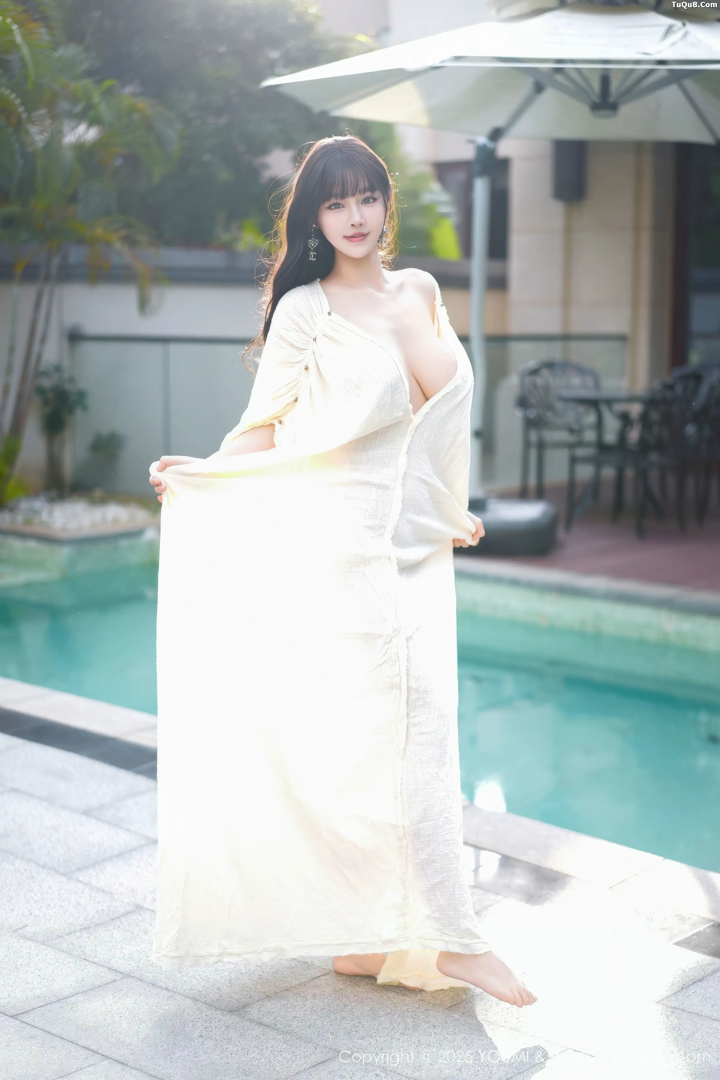 秀人集.com_[YouMi尤蜜荟]Vol.1185_女神朱可儿Flora户外泳池性感浅色浴袍秀雪峰美臀撩人诱惑写真85P
