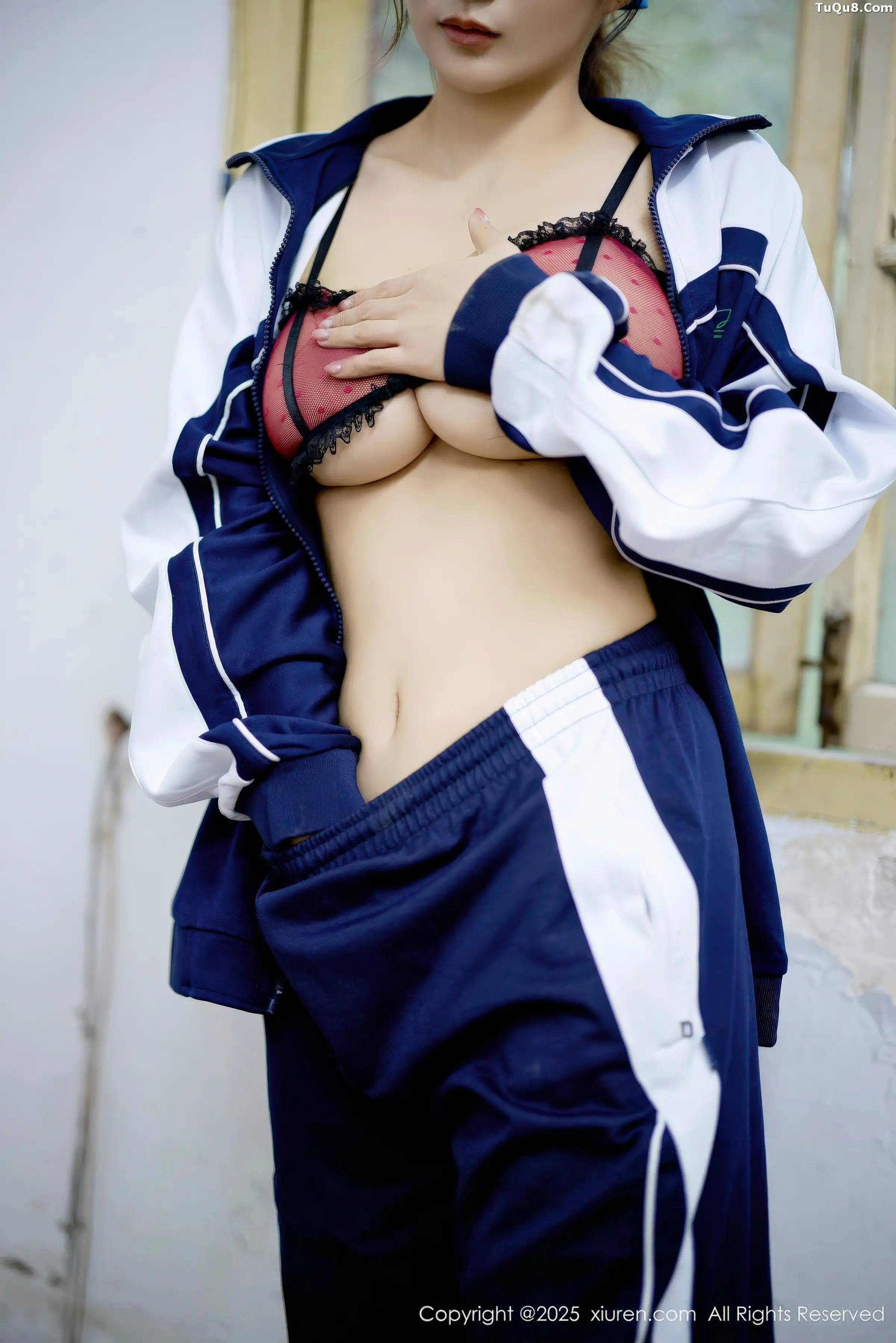 秀人集.com_[XiuRen秀人网]No.11103_模特小肉肉咪性感学生装露红色内衣配黑丝网袜秀凹凸身材写真72P