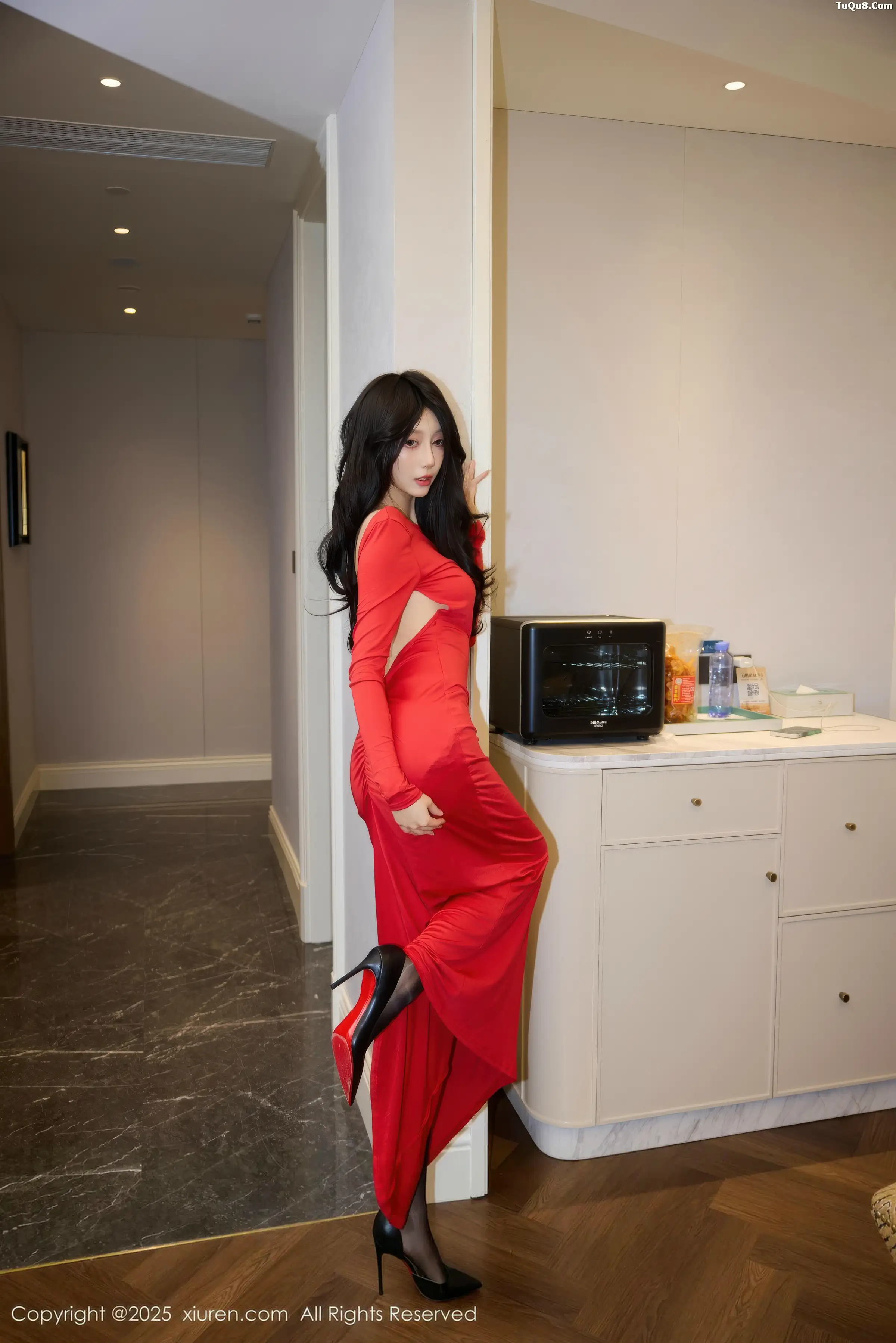 秀人集.com_[XiuRen秀人网]No.11169_模特玥儿玥er性感红色连衣裙配超薄黑丝秀曼妙身姿迷人诱惑写真71P