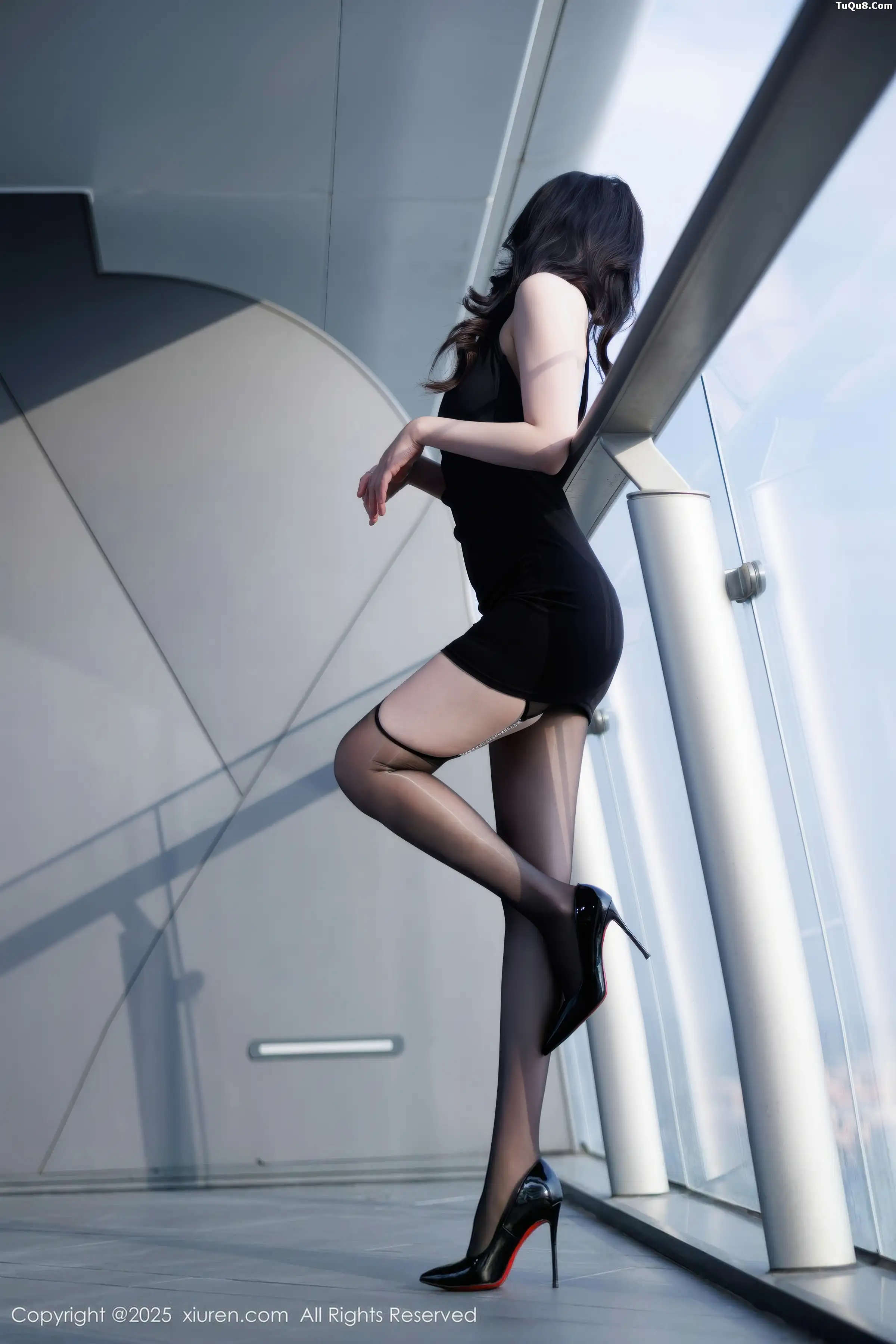 秀人集.com_[XiuRen秀人网]No.11167_模特心玥性感黑色连衣短裙配黑丝吊袜秀高挑曼妙身姿诱惑写真85P