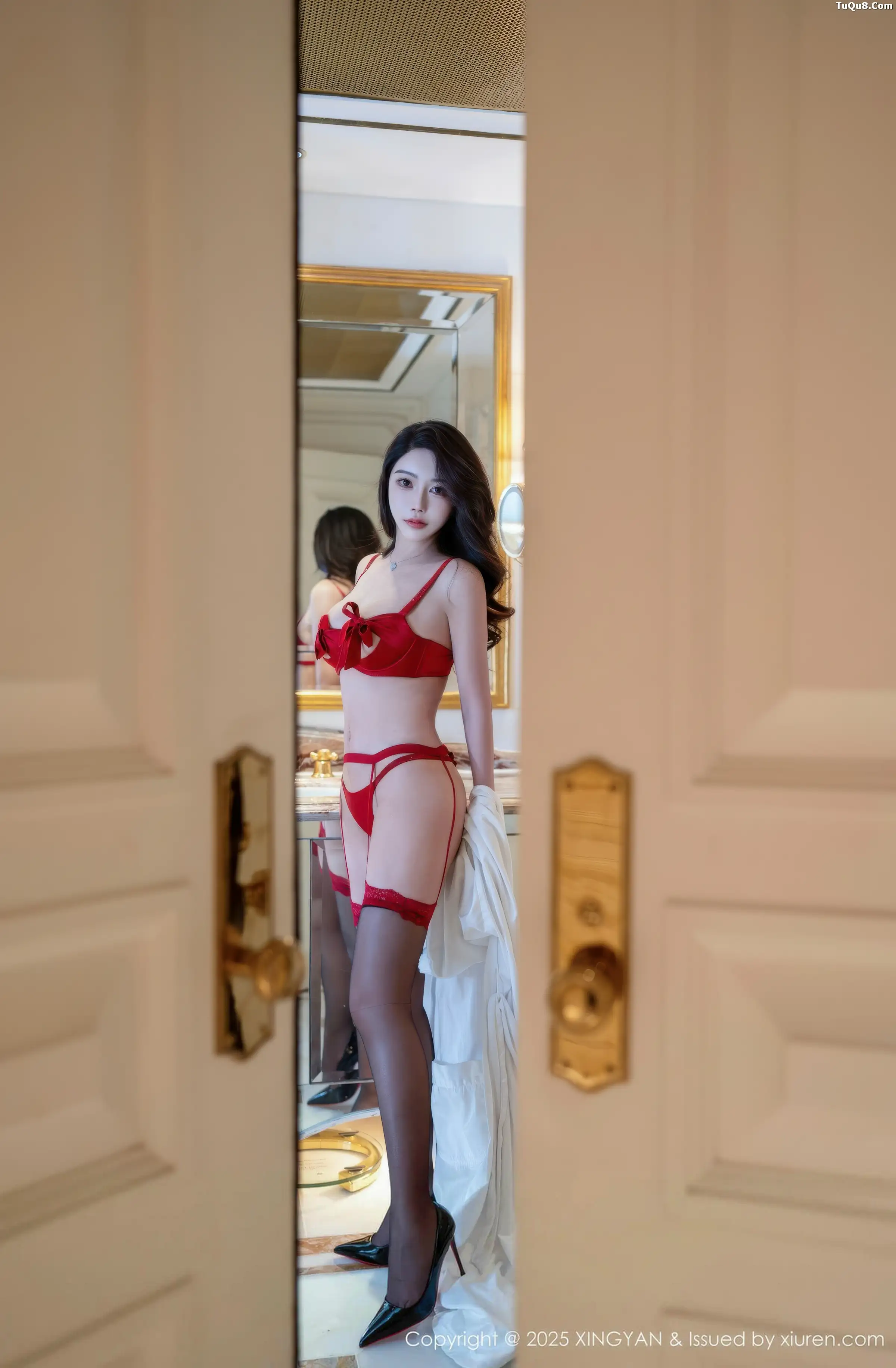 秀人集.com_[XINGYAN星颜社]VOL.452_模特李若汐性感红色情趣内衣配黑丝吊袜秀丰腴身姿诱惑写真72P