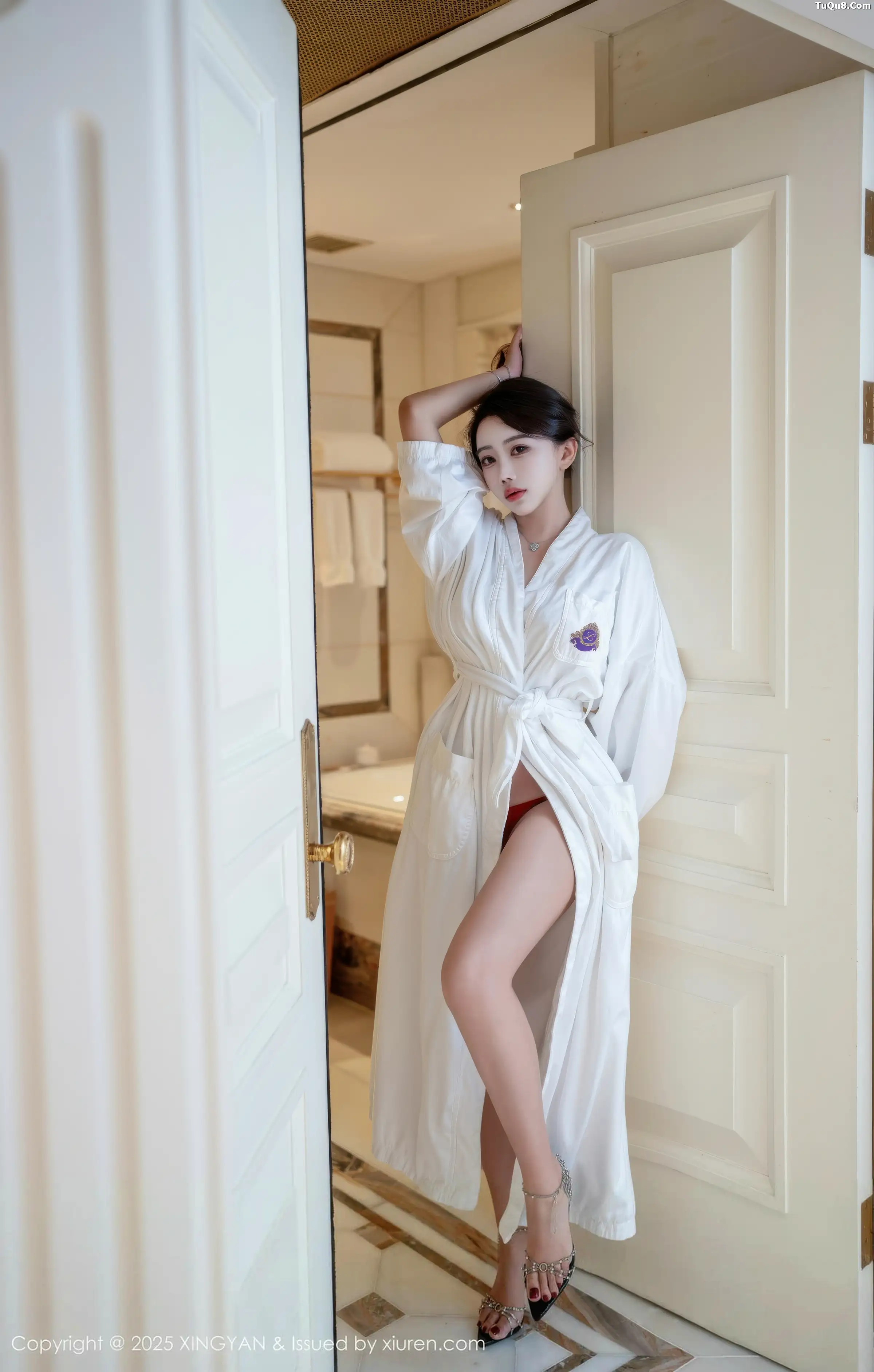 秀人集.com_[XINGYAN星颜社]VOL.452_模特李若汐性感红色情趣内衣配黑丝吊袜秀丰腴身姿诱惑写真72P