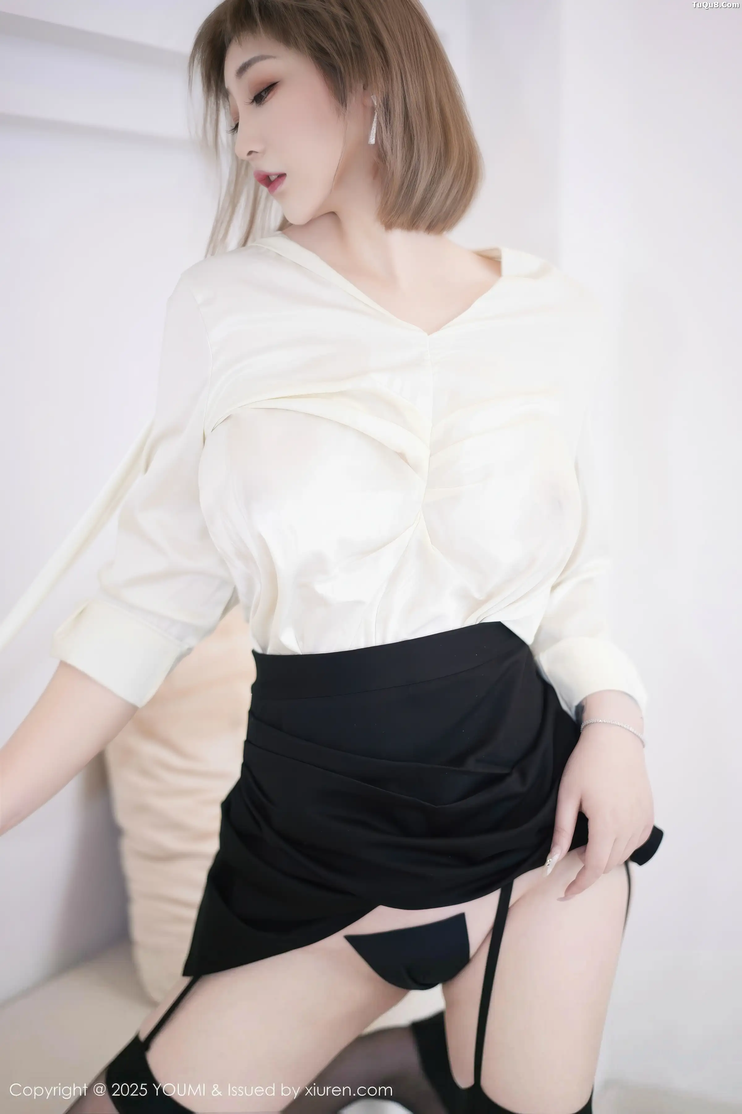 秀人集.com_[YouMi尤蜜荟]Vol.1195_女神妲己_Toxic性感白衬衫配黑短裙露黑丝吊袜秀丰满身材诱惑写真53P