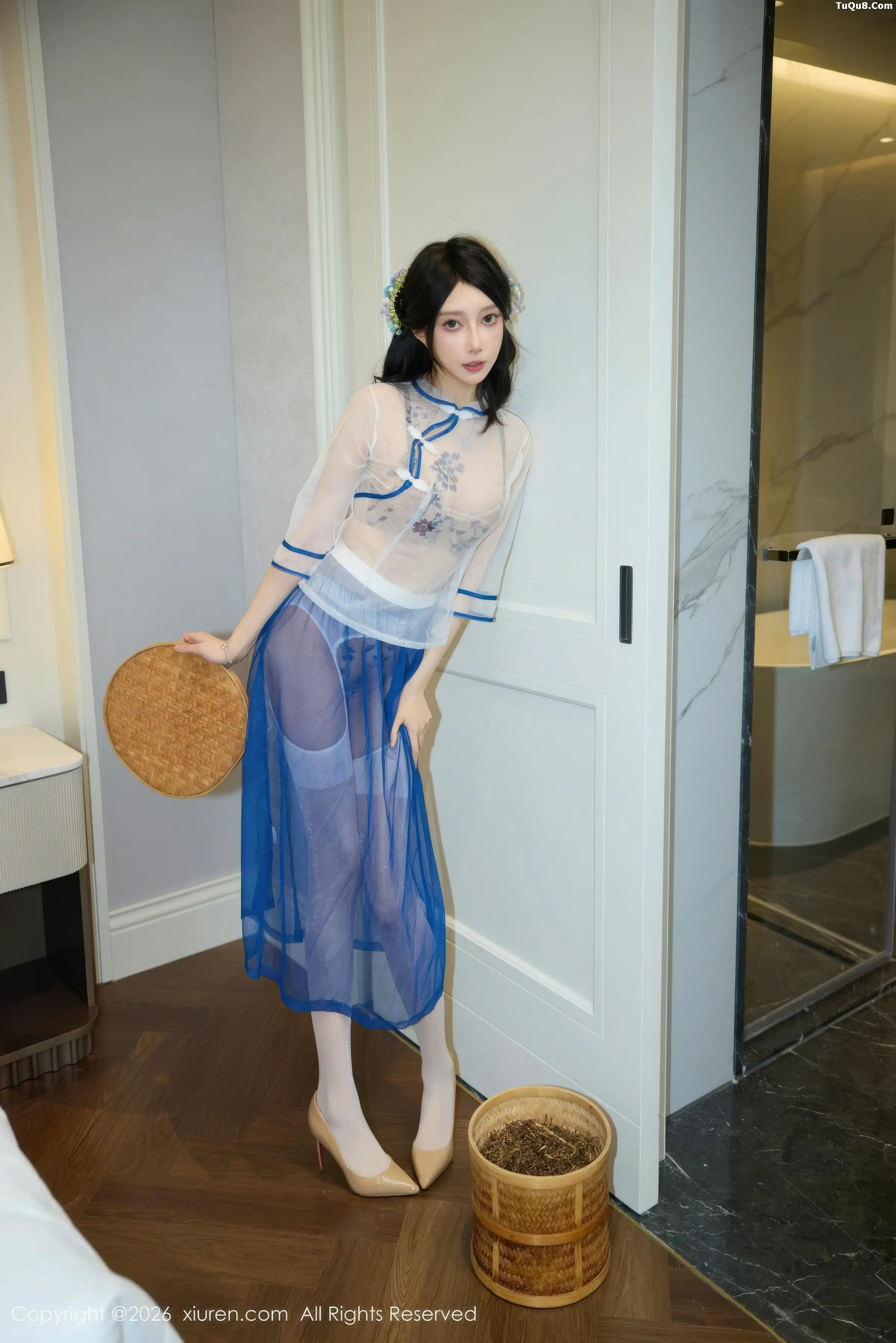 秀人集.com_[XiuRen秀人网]No.11194_模特玥儿玥er性感浅色连衣裙配白丝吊袜秀曼妙身材迷人诱惑写真66P