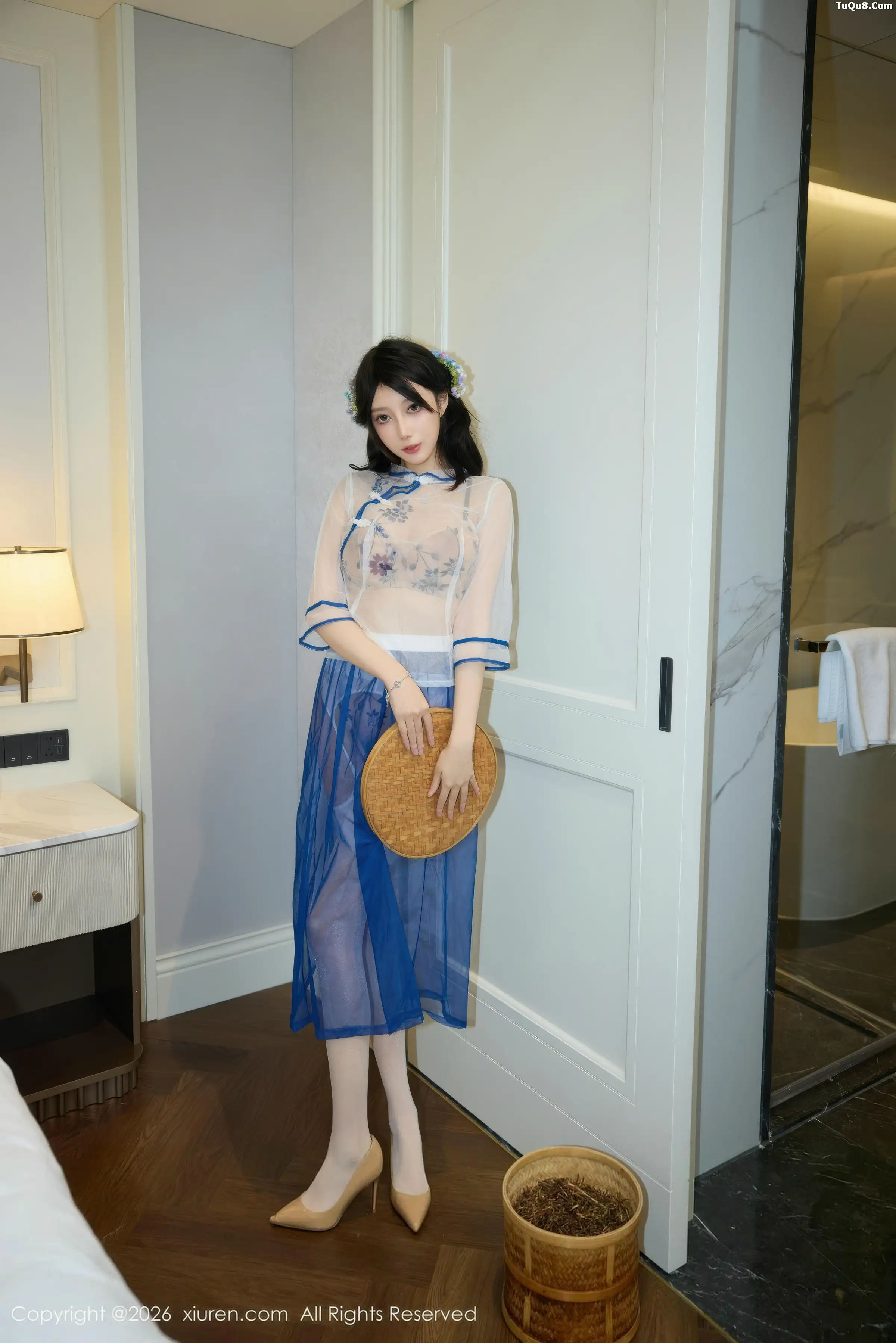 秀人集.com_[XiuRen秀人网]No.11194_模特玥儿玥er性感浅色连衣裙配白丝吊袜秀曼妙身材迷人诱惑写真66P