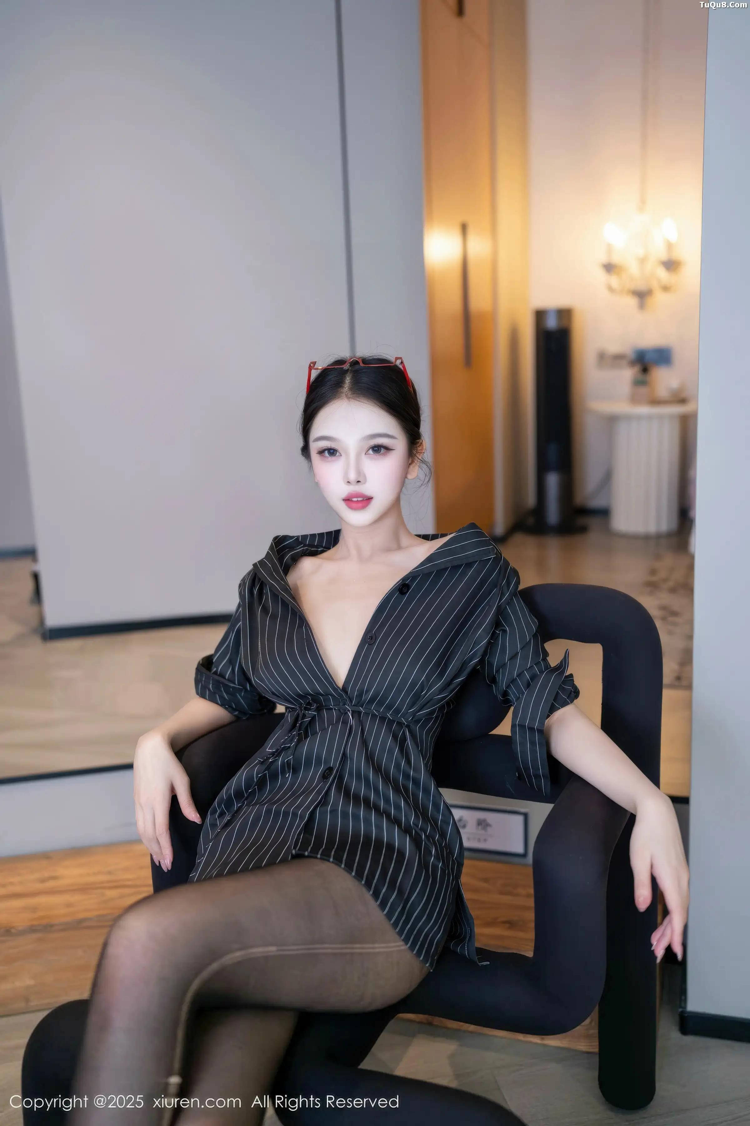 秀人集.com_[XiuRen秀人网]No.11160_新人模特诺诺子性感黑色衬衫配开档黑丝秀曼妙身姿撩人诱惑写真76P