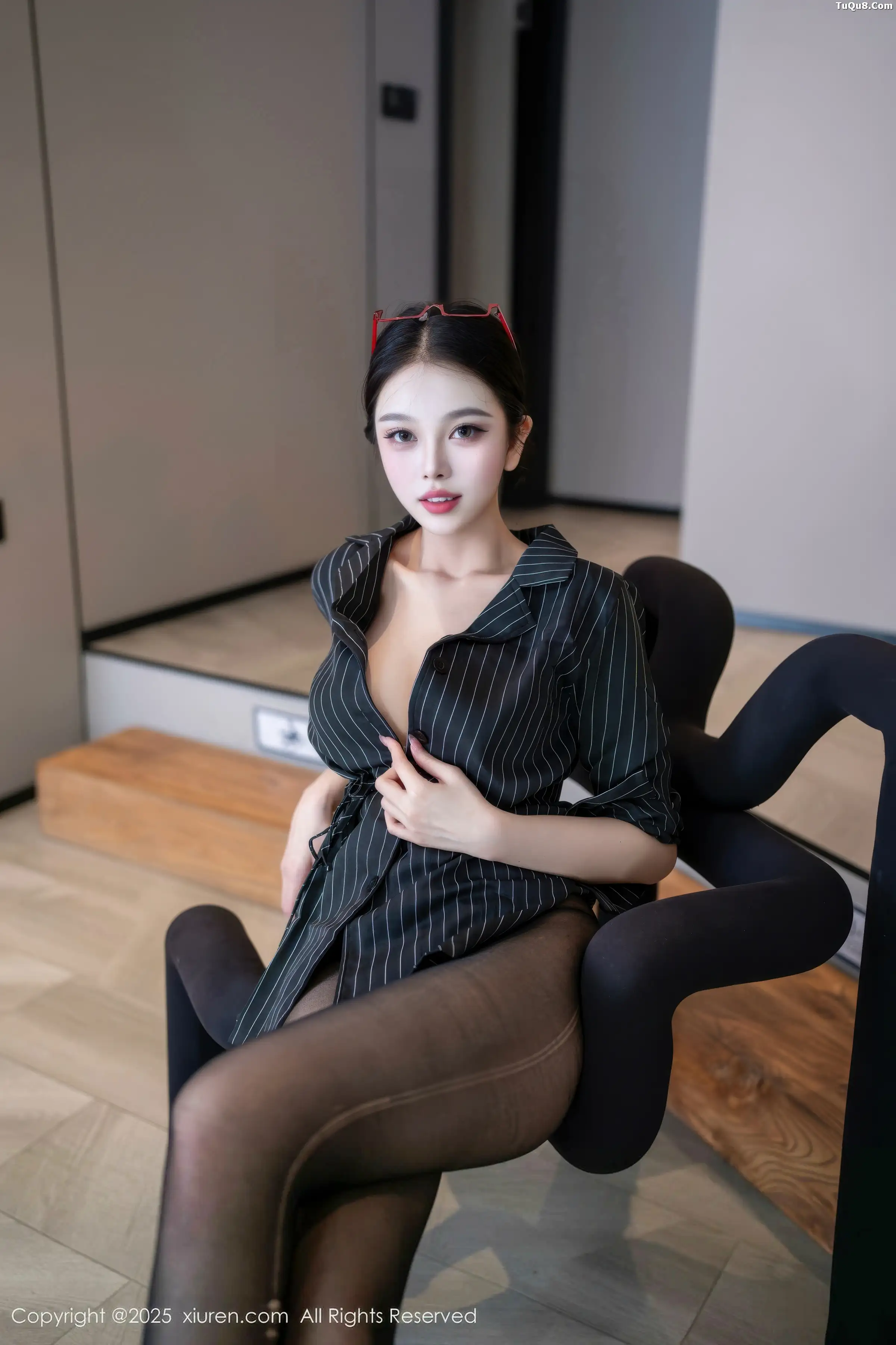 秀人集.com_[XiuRen秀人网]No.11160_新人模特诺诺子性感黑色衬衫配开档黑丝秀曼妙身姿撩人诱惑写真76P