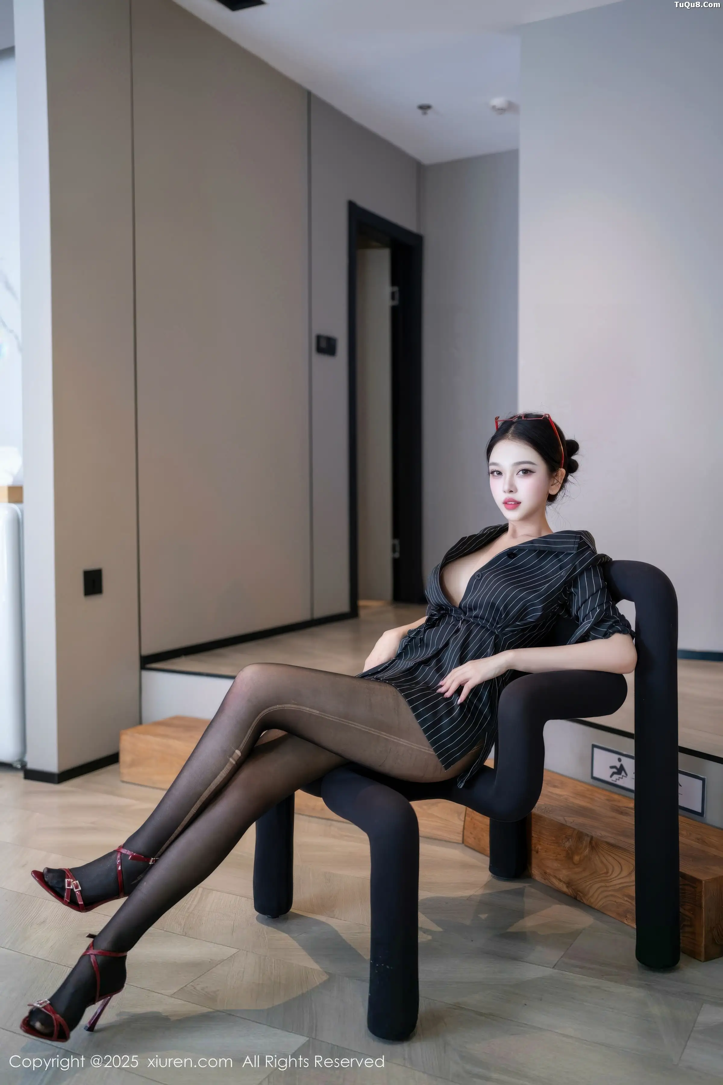 秀人集.com_[XiuRen秀人网]No.11160_新人模特诺诺子性感黑色衬衫配开档黑丝秀曼妙身姿撩人诱惑写真76P