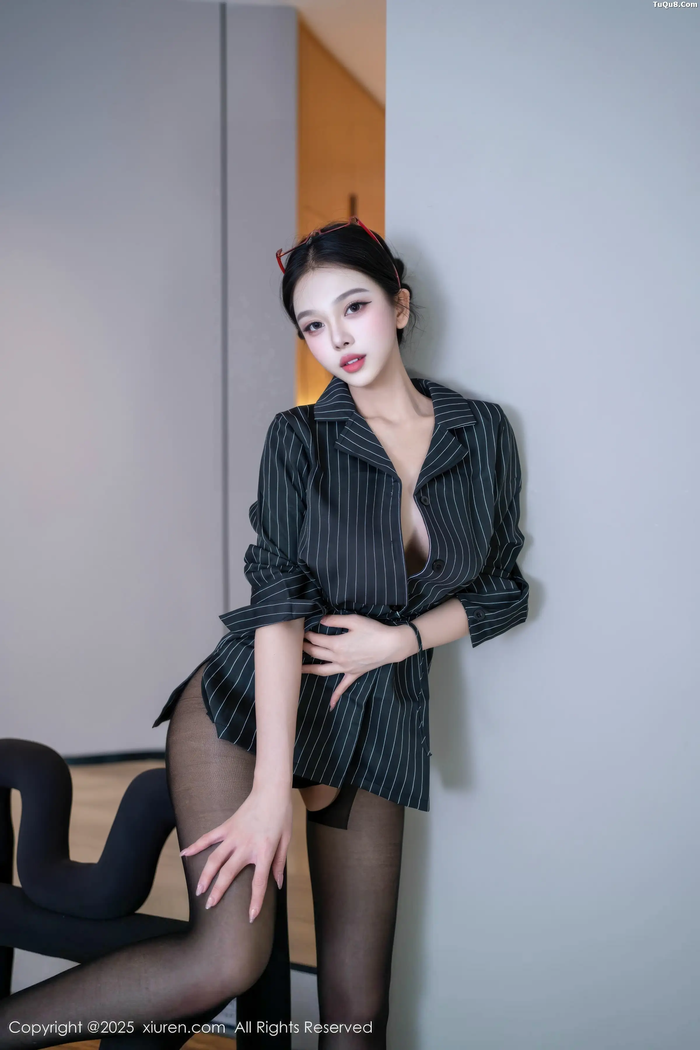 秀人集.com_[XiuRen秀人网]No.11160_新人模特诺诺子性感黑色衬衫配开档黑丝秀曼妙身姿撩人诱惑写真76P