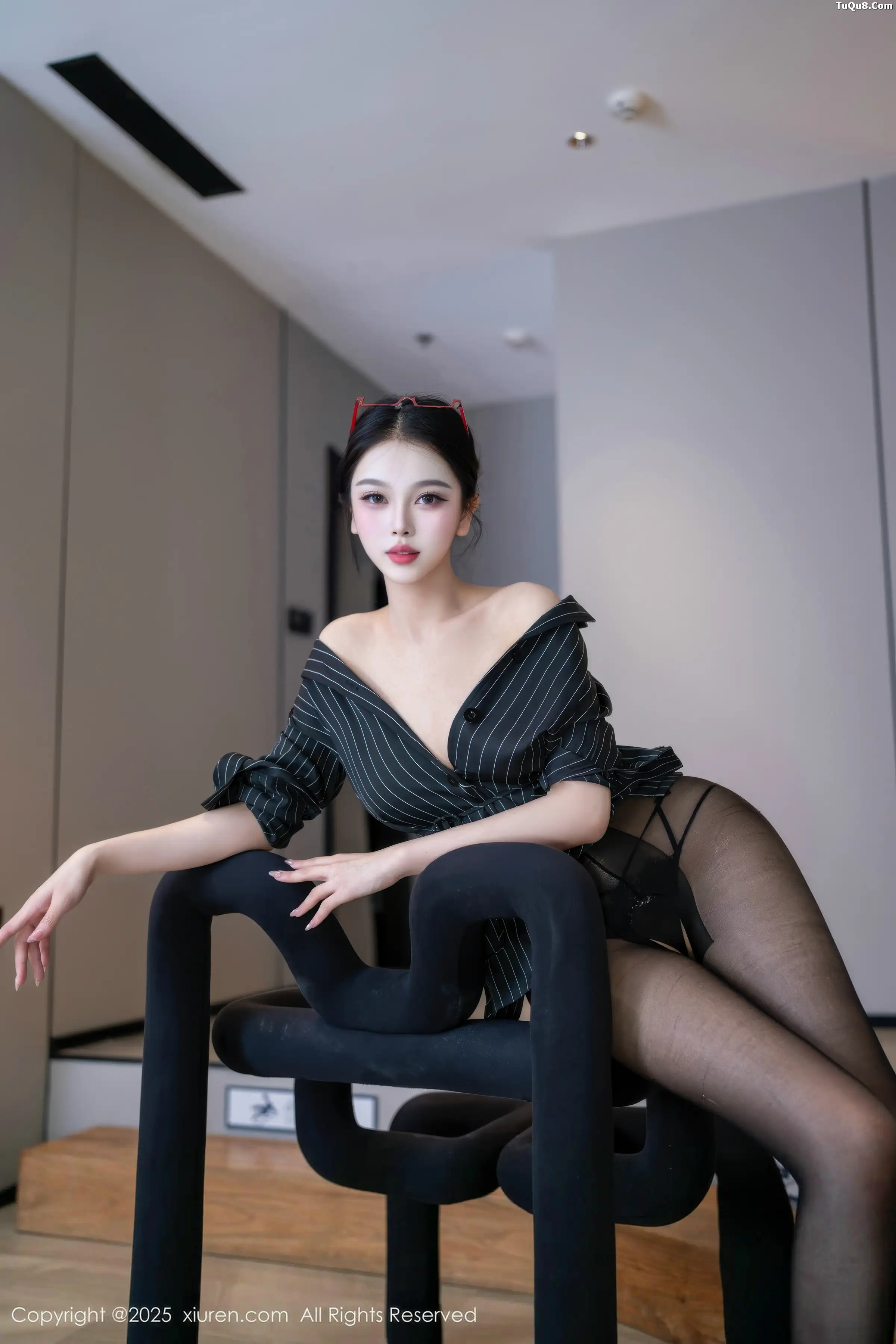 秀人集.com_[XiuRen秀人网]No.11160_新人模特诺诺子性感黑色衬衫配开档黑丝秀曼妙身姿撩人诱惑写真76P